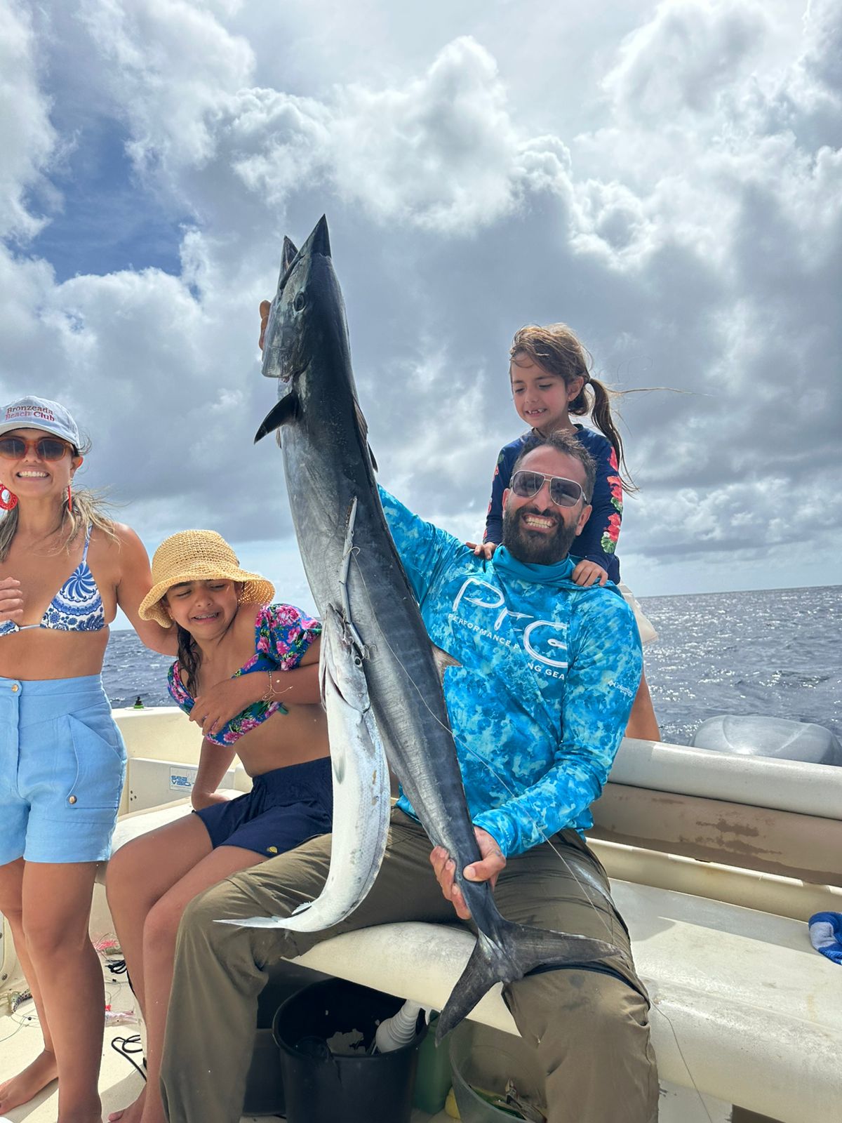 Excursión de pesca de altura y curricán de día completo en Curazao