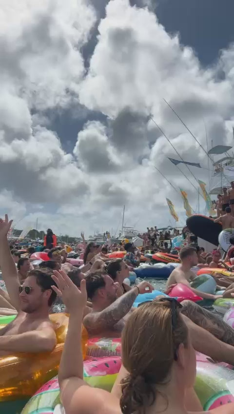 Sunday Fuikday – Full-Day Boat Party to Fuik Bay